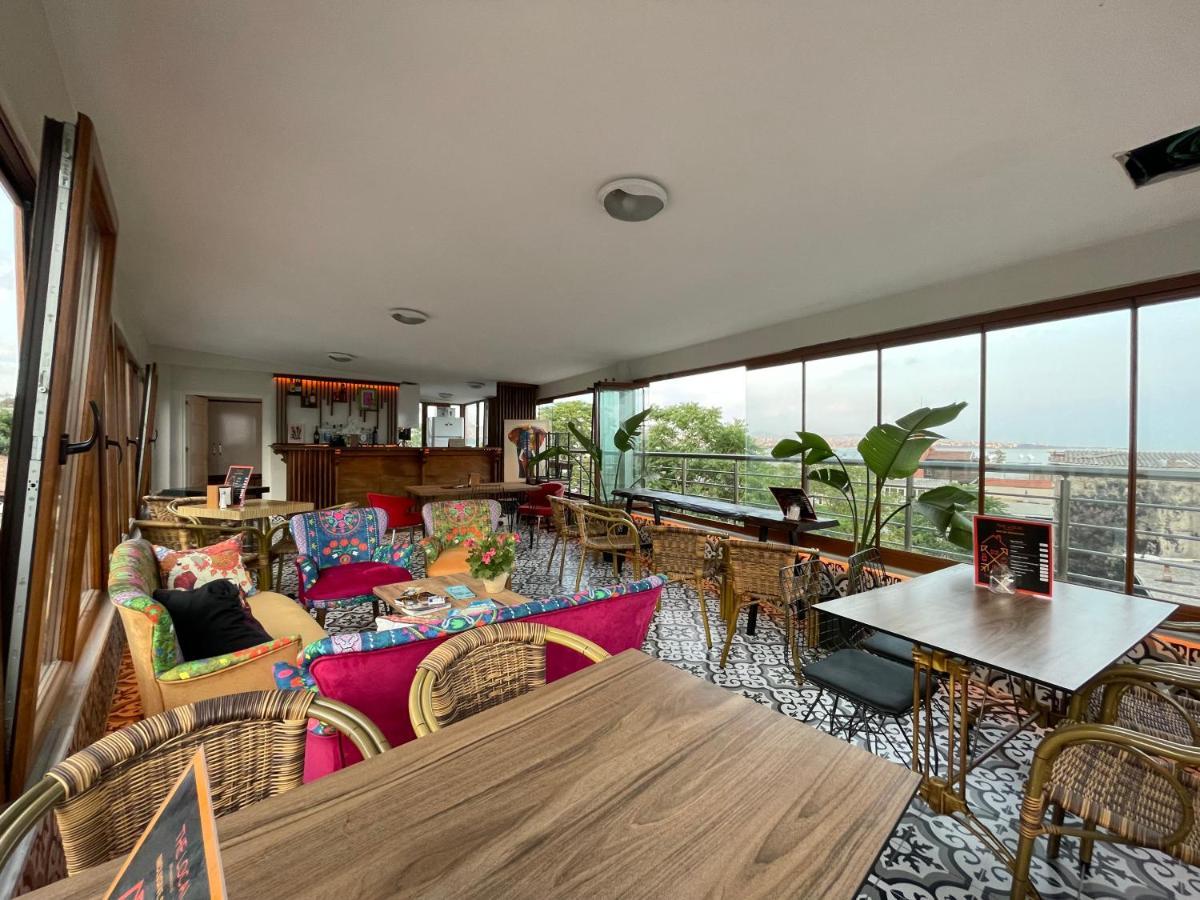 The Local Exclusive Bed & Breakfast Istanbul Exterior photo